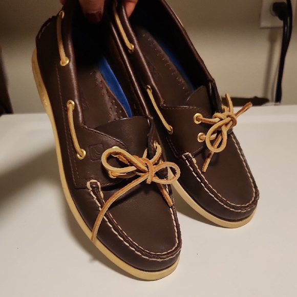 Sperry Brown Boat Shoes - Picture 12 of 13